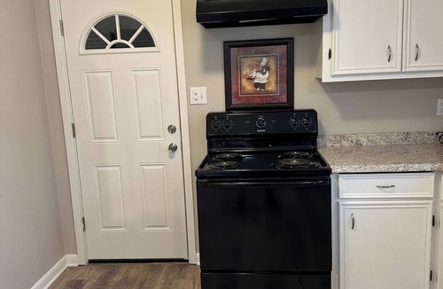 Sulphur House | LARGE 3/1 home close to refinery/casino/food