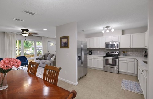 Orange Park House | Large 5 BR 2.5 BA near Fleming Island and 295