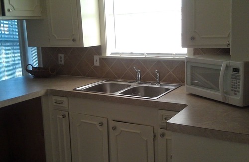 Tougaloo House | Large Cozy 4 bedroom home sleeps 8 w/pool
