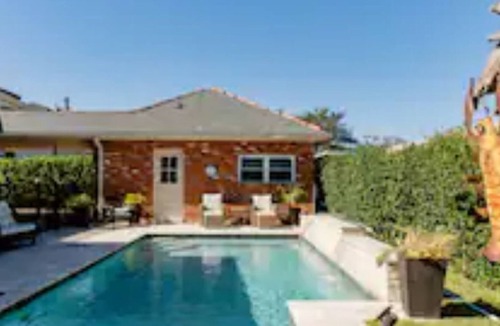 Lake Terrace & Oaks House | Large New Orleans Gem w POOL