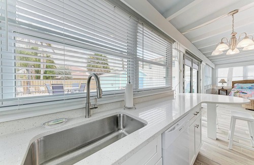 Sarasota Cottage | Large Renovated Studio-Steps to beach and walk to St. Armand's