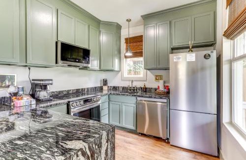 South Baton Rouge House | Large Yard: 'Pascagoula Peach' Home in Baton Rouge