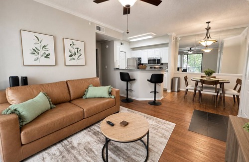 Las Colinas Apartment | Las Colinas Retreat Near Toyota Music Factory, DFW & Convention Ctr