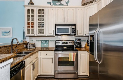 Pensacola Beach Condo | Last minute opening July 5th-8th! Salty Kisses on the Beach is waiting for you!