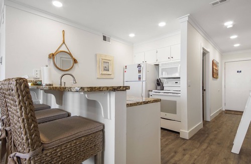 Fort Bay Condo | Latitude 16 - Spectacular oceanfront views!1BD/2BA. Sleeps 6