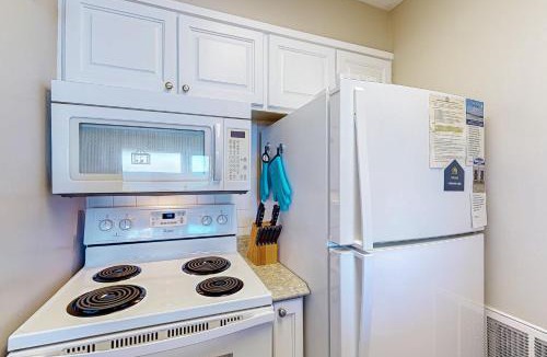 Fort Bay Apartment | Latitude 29 #9