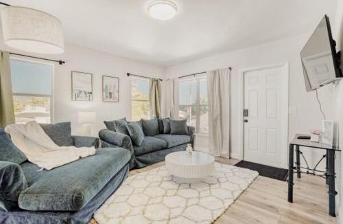 Poinciana Park Apartment | Lauderdale Breeze Villas - Coastal 2 Bedroom