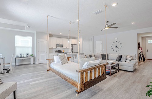 The Pines House | Laurie Luxe: 3/2 Home w/Hot Tub, Massage Chair & Games. 1.5 miles from beaches