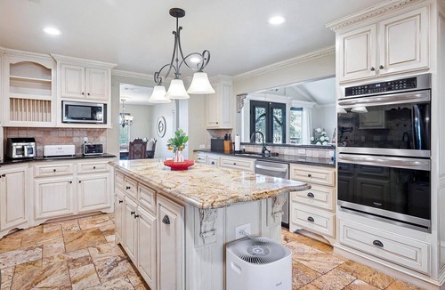 Wylie House | Lavon Lake Haven · 5BR · Pool · Private Pond · 6.5 Acres · Sleeps 12 · Wylie/DFW