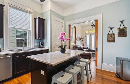 South 7th Ward House | Le Maison d`Art - 5-6 blocks away from live jazz
