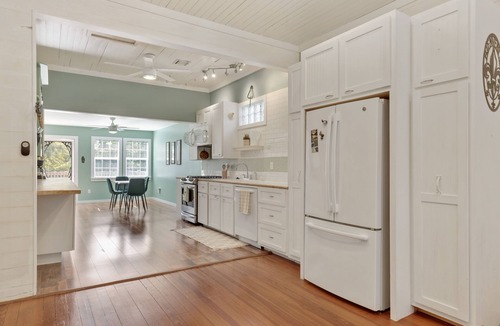Arnaudville Cottage | Le T'fer on Bayou Fuselier