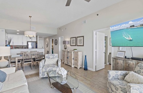 Fort Walton Beach - Destin Condo | Leeward Key 1203 2/2 Top Floor View for Miles, Beach Service, Renovated