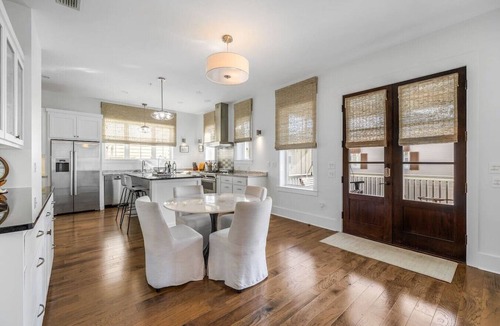 Fairhope House | Les Bons Temps on Minnich (Heart of Downtown)