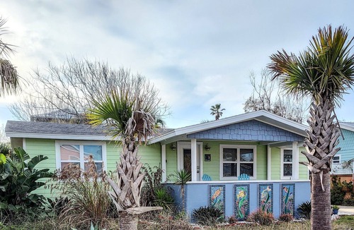 Butler Beach Cottage | Lets Walk to the Beach.Beachside Cottg Butler Bch, 2bdrm,1bth,fncd yard Pets