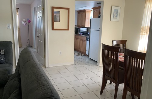 Sarasota Apartment | Lido Beach 1/4 Block/St Armand's Circle/Pool At Beach, Aptartment Building 2R