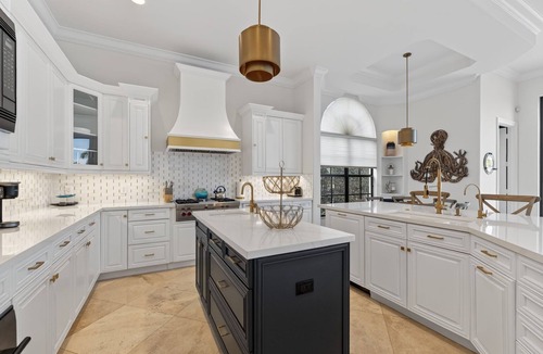 Lighthouse Point Villa | Lighthouse 6 BR Mansion, 90ft waterfront dock, heated pool, hot tub and more!