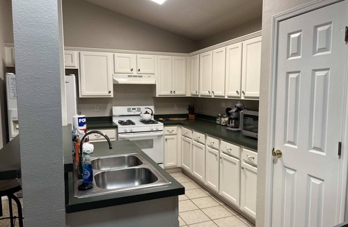 Pensacola House | Lil' Piece of Pensacola I 3BR/2BA I Near NAS I 6 min to Beach