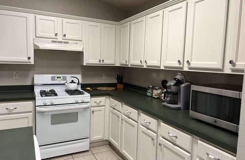 Pensacola House | Lil' Piece of Pensacola I 3BR/2BA I Near NAS I 6 min to Beach