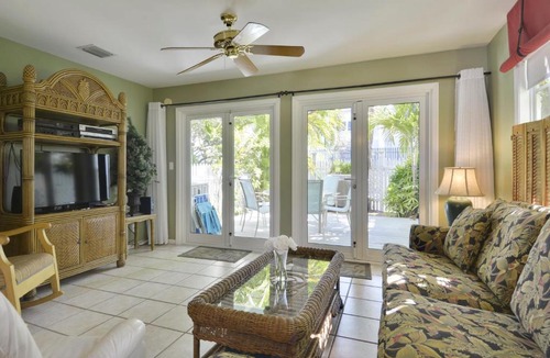 Bahama Village House | Linger Longer (Townhouse)