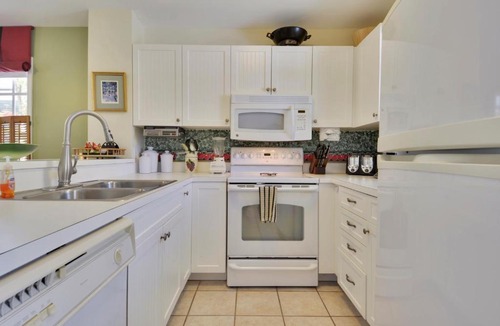 Bahama Village House | Linger Longer (Townhouse)