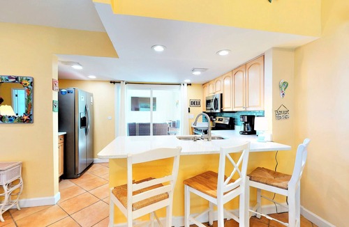 Miramar Beach House | Linkside 475 - 6 seat GOLF CART, single family home, Free WIFI