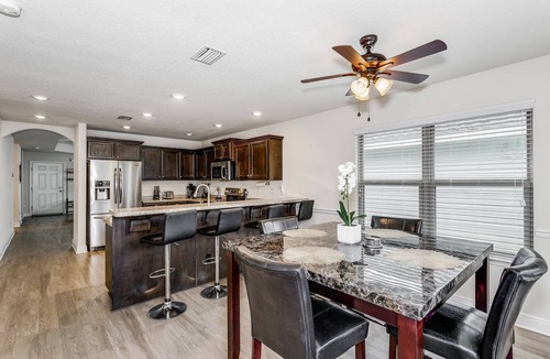 Warrington House | Little Gem |Reduced Rates |Extended Stays Accepted |5 Min to NAS & Downtown Pensacola |Fenced Yard