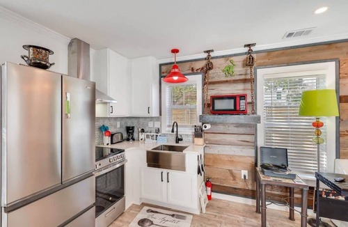 San Juan House | Little Juan | Cozy Cottage Near Seaside
