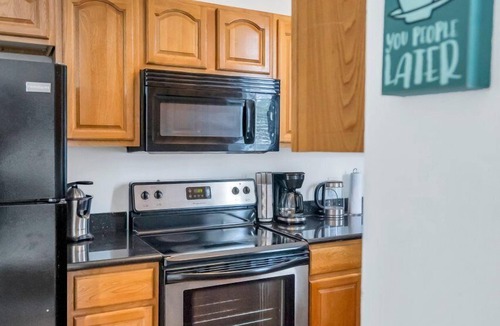 Mid-City District Condo | Lively Mid-City 3BR: Ideal for Mardi Gras, Streetcar and Canal Street Steps Away w/Pool