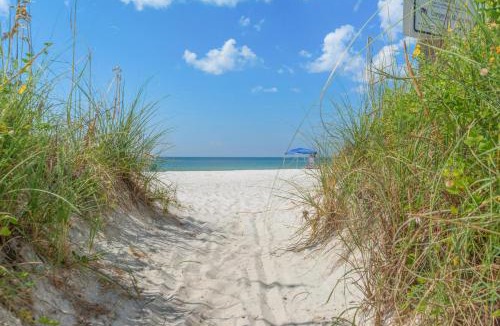El Centro Beach House | Livin' La Villa Loca