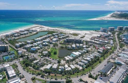 Holiday Isle House | Living The Dream At Destin Pointe Resort