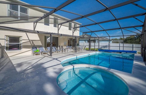 Crescent Lakes House | Living the Dream Villa