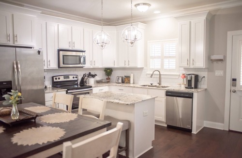 Lake Charles House | located in the downtown Lake Charles! 5 min drive to the civic center