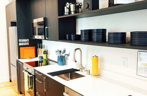 Central City Apartment | Loft 307 - The William - Vinyl - Downtown Vibes