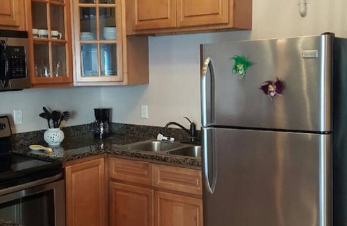 Algiers Point Apartment | Loft Bedroom Apt Near Downtown