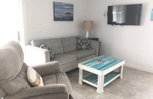 Historic Downtown Apalachicola Apartment | * Loft Lodging in Apalachicola