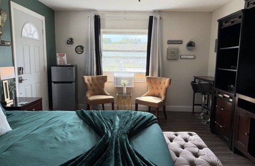 Orlando House | Love Nest Studio nearby highways and Airport