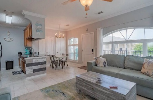 Long Beach Condo | Lovely 2 Bedroom Condo with a Pool and Beach View