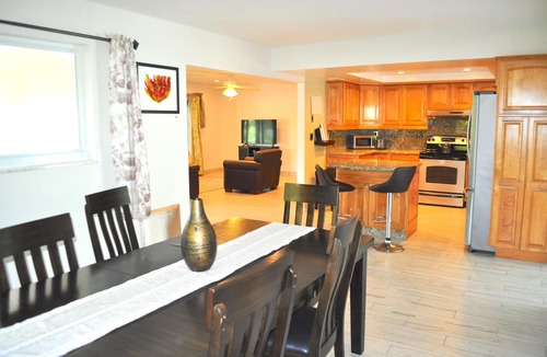 Coral Ridge Isles House | Lovely 3-BD, Walk to Bars, 9 min Drive From Beach!