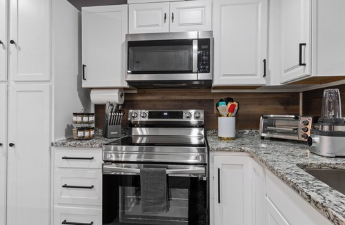 Tuscaloosa House | Lovely 4-Bedroom Home in T-Town