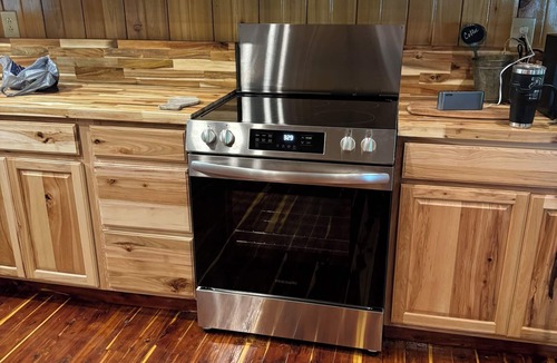 Shelbyville Cabin | Lovely cabin with AC in charming Shelbyville Close to Lake Toledo Bend.