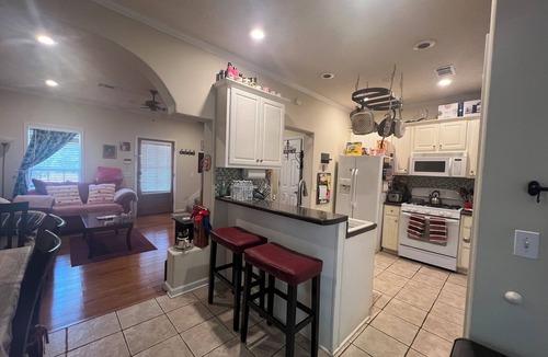 Oxford House | Lovely home in good location just few minutes to OleMiss and downtown.