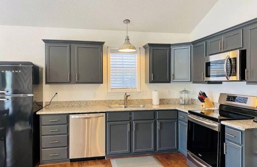 Kingsland Cottage | Lovely Llano River! 2 Bedroom cottage on the Llano River- Sleeps 6!