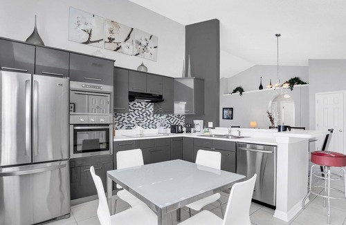 Bridgewater Crossing House | Lovely, Single Storey Vacation Home Overlooking Water
