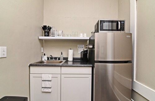 Winter Garden Apartment | Lovely Studio Apt #1 in Downtown Winter Garden, by Bike Trail