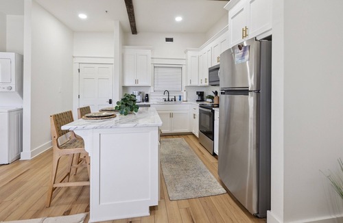 Laurel Apartment | Loving Loft Suite, Laurel, Coffee Bar, Walkable