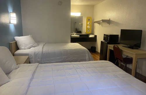 Tallahassee Hotel | Loyalty Inn Tallahassee