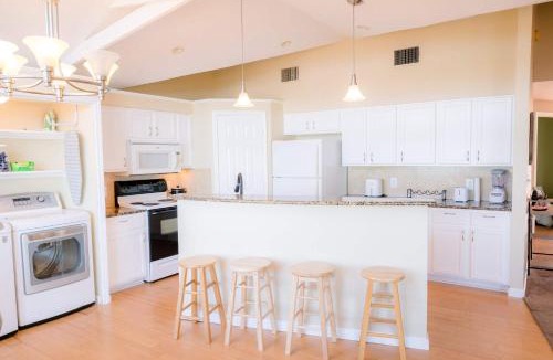 Long Branch House | Lozano Lake House