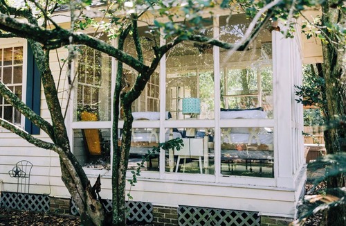 Highlands - Perkins Cottage | LSU Retreat - Hot Tub, Grill, Fire Pit - Walk2campus&lakes - 4 Bedroom 2 Bath
