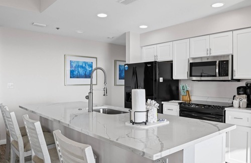 Four Mile Village Condo | Luau *19th Floor* 3 Bedroom Condo w/Golf Cart at Sandestin Golf & Beach Resort!