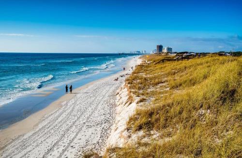 El Centro Beach Hotel | Lullwater 283